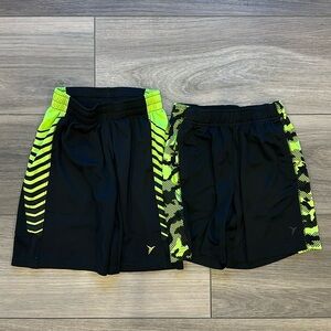 Boys Old Navy active shorts - 2 pair